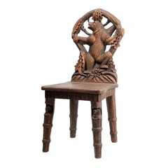 검은 숲 조각 가구